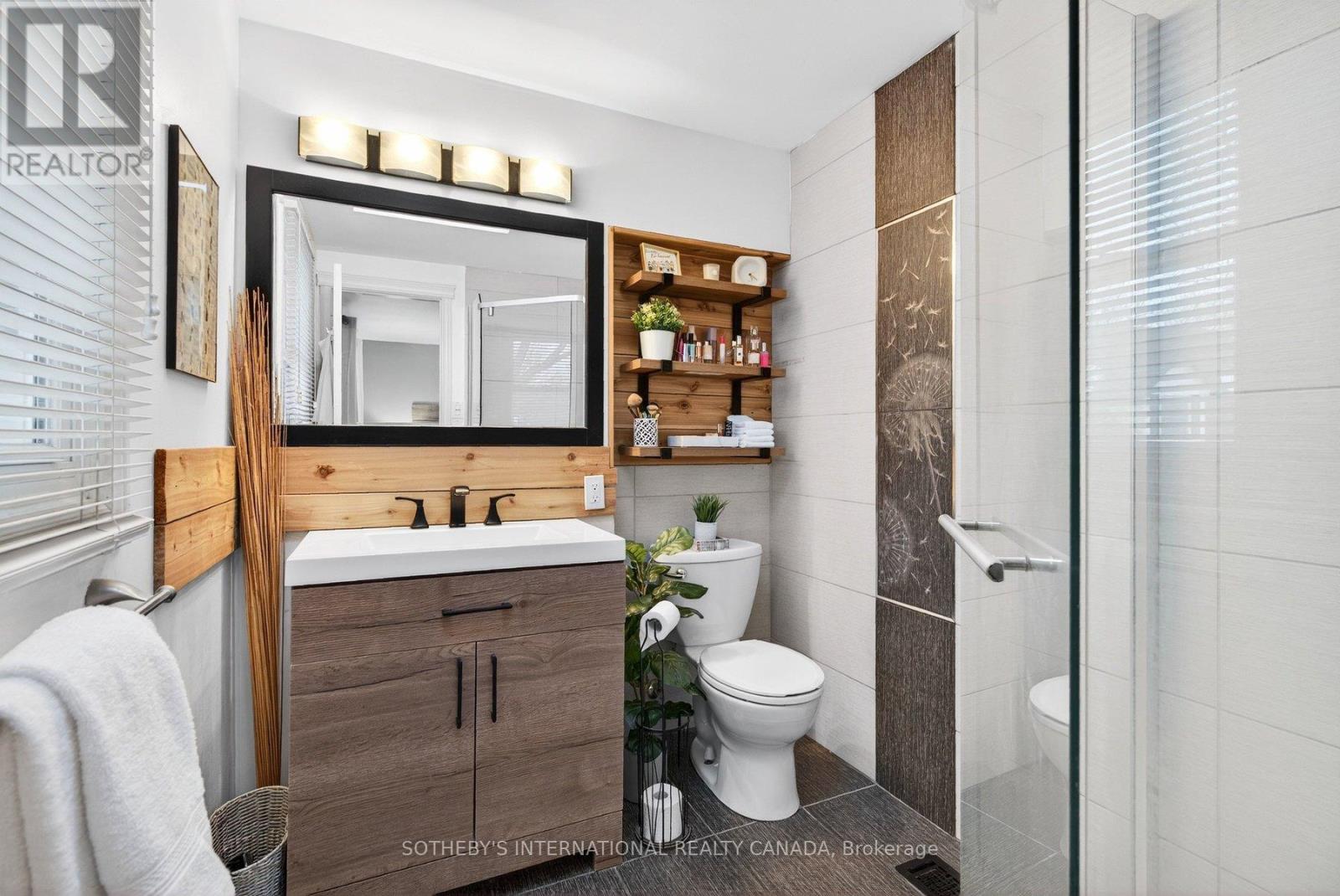 1905 Four Seasons Drive, Burlington, Ontario  L7P 3B1 - Photo 21 - W12803610