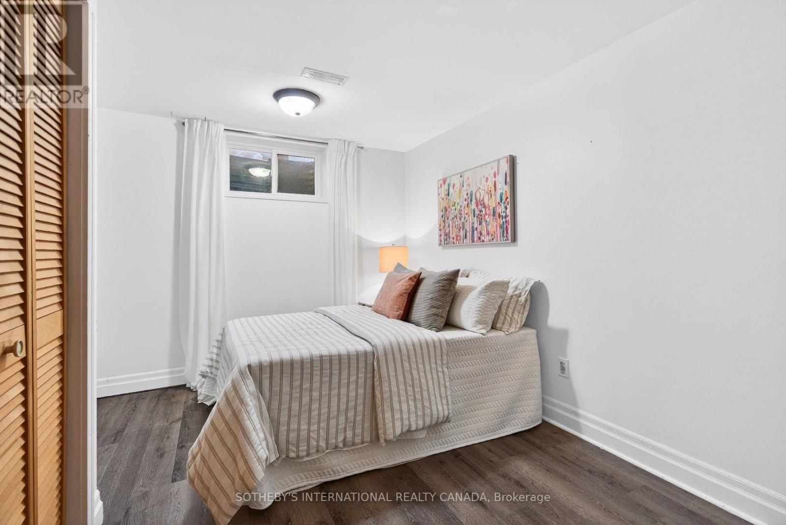 1905 Four Seasons Drive, Burlington, Ontario  L7P 3B1 - Photo 31 - W12803610