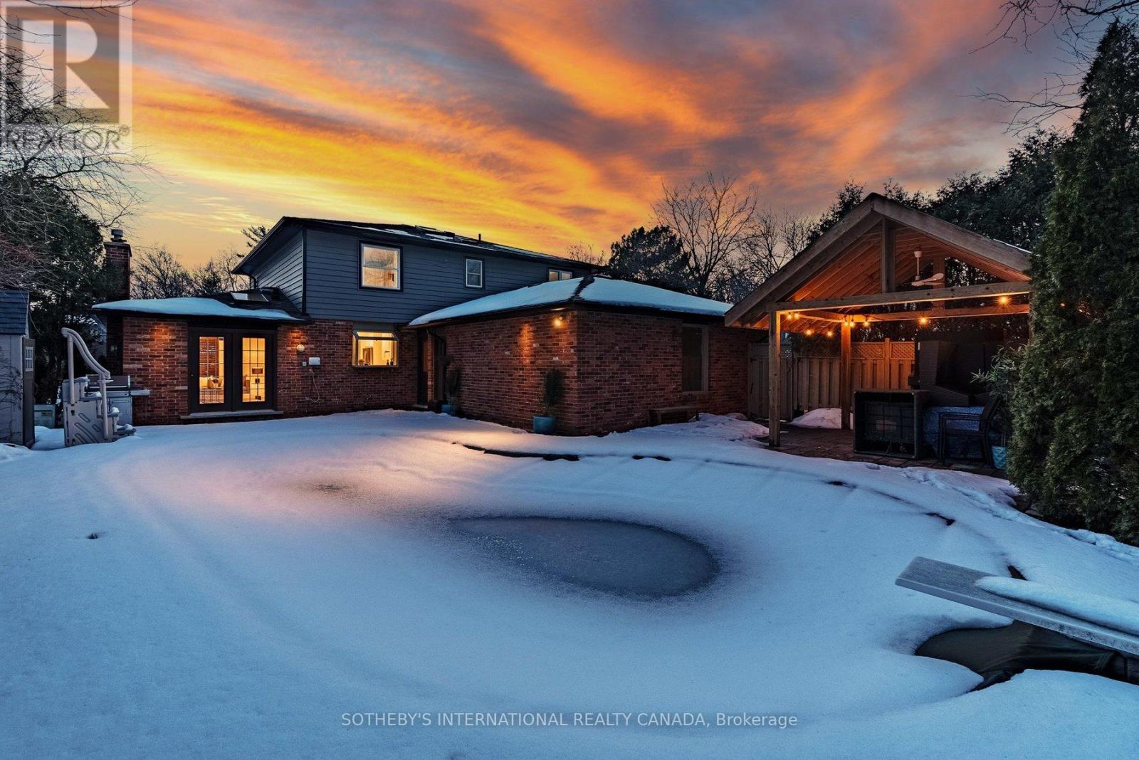 1905 Four Seasons Drive, Burlington, Ontario  L7P 3B1 - Photo 34 - W12803610