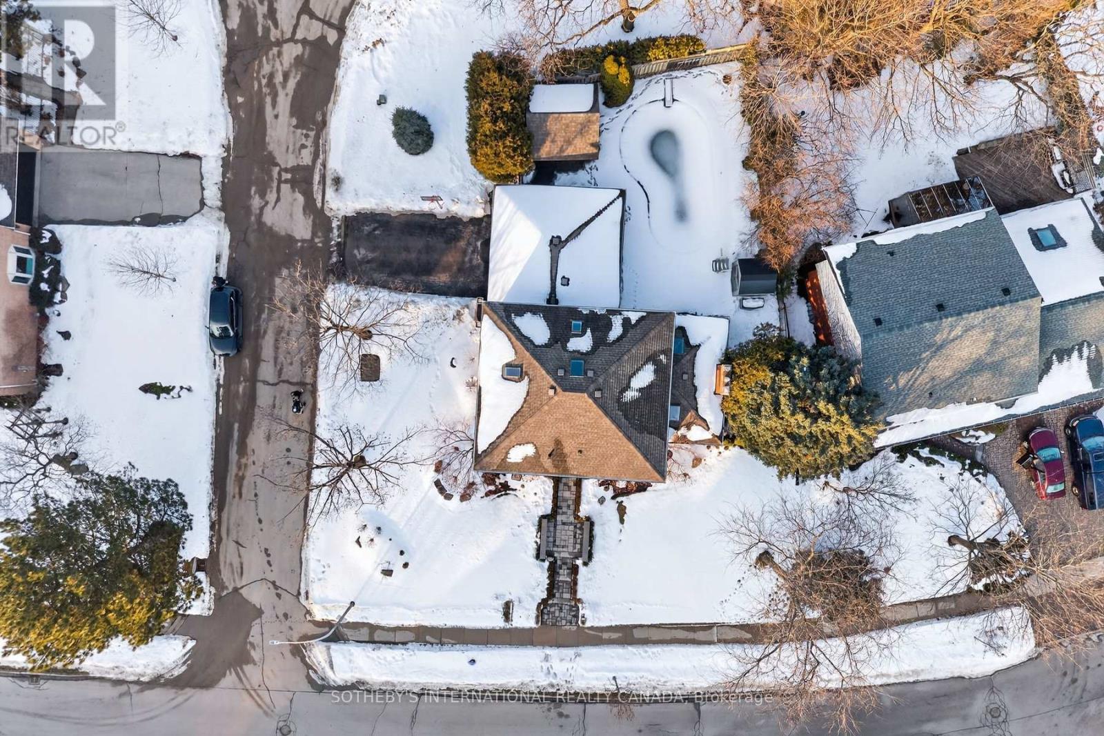 1905 Four Seasons Drive, Burlington, Ontario  L7P 3B1 - Photo 41 - W12803610