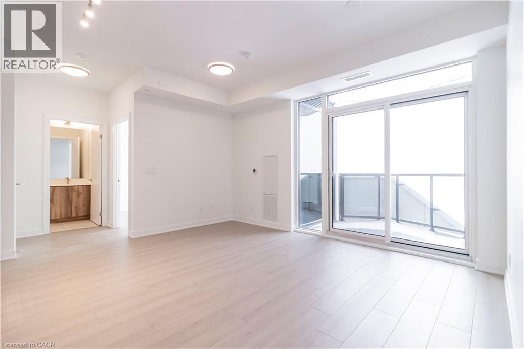 25 Wellington Street S Unit# 1803, Kitchener, Ontario  N2G 0G5 - Photo 2 - 40800471