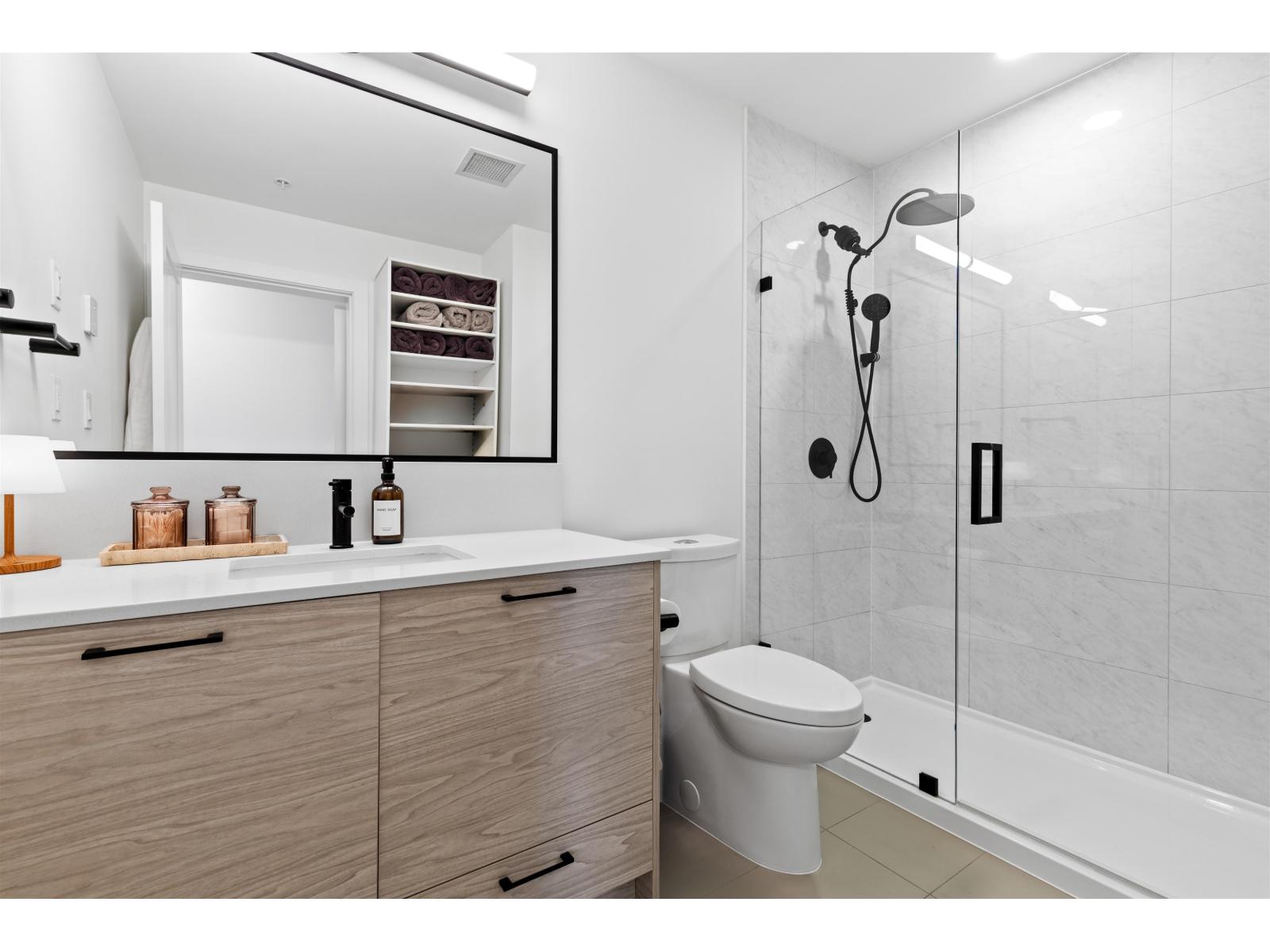 F606 8353 200a Street, Langley, British Columbia  V2Y 5K7 - Photo 10 - R3091578