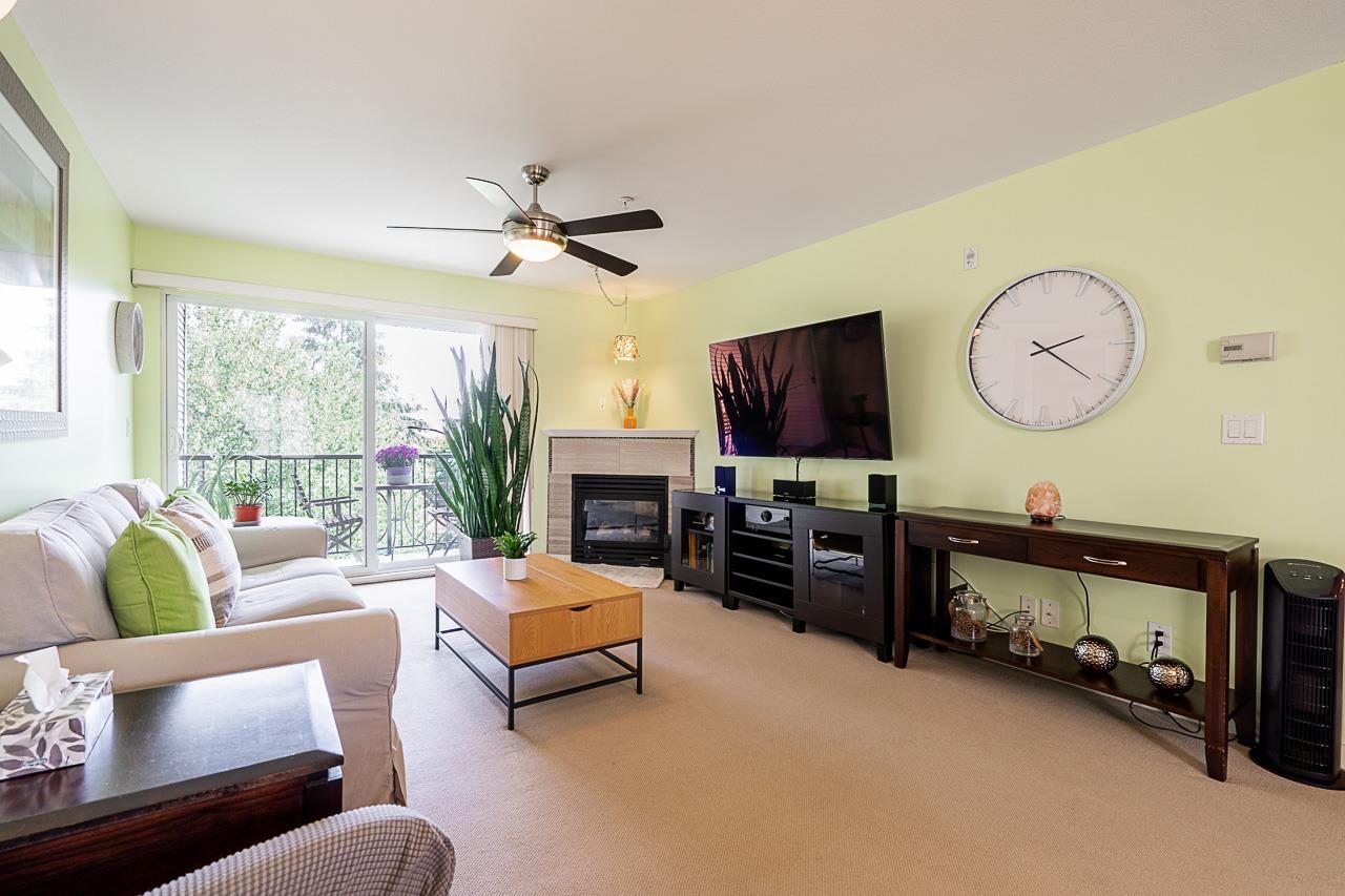 306 12083 92a Avenue, Surrey, British Columbia V3V 8C8 - Photo 3 - R3090745