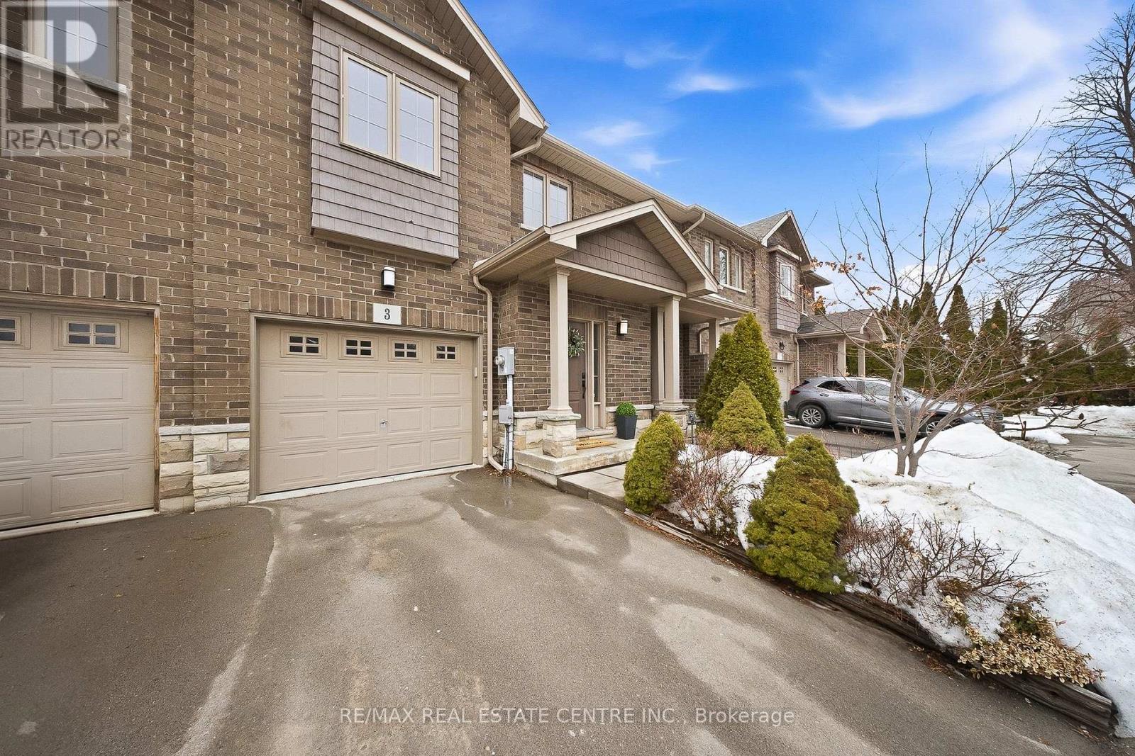 3 - 43 Kerman Avenue, Grimsby, Ontario  L3M 0G2 - Photo 5 - X12803592