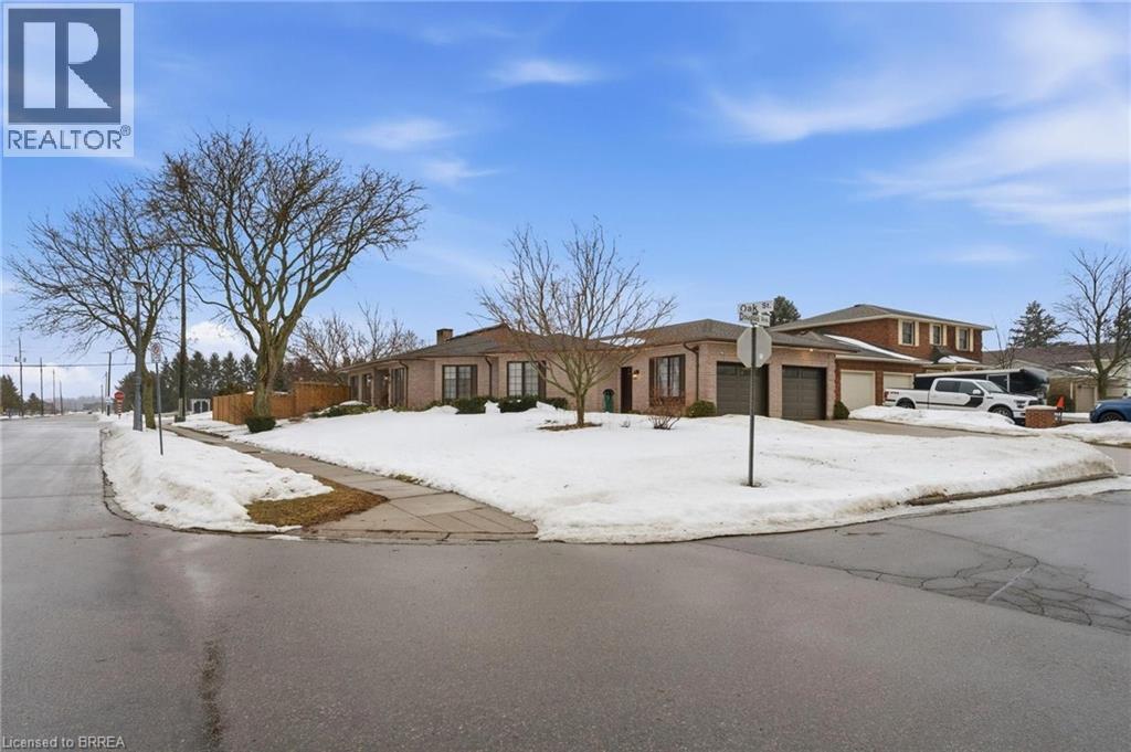 132 Oak Street, Simcoe, Ontario  N3Y 4S3 - Photo 2 - 40805885