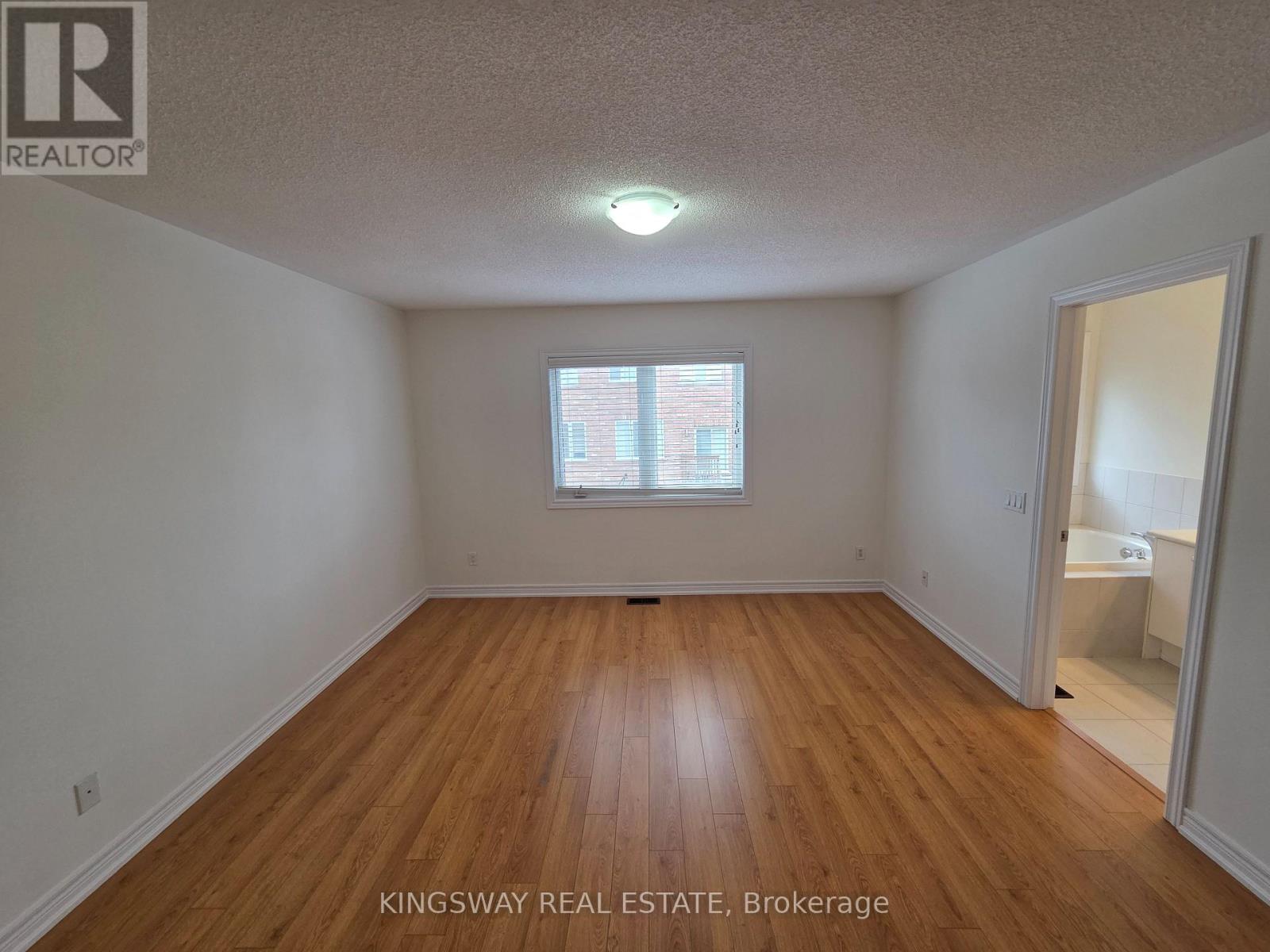 Upper - 839 Miltonbrook Crescent, Milton, Ontario  L9T 8N2 - Photo 16 - W12795020