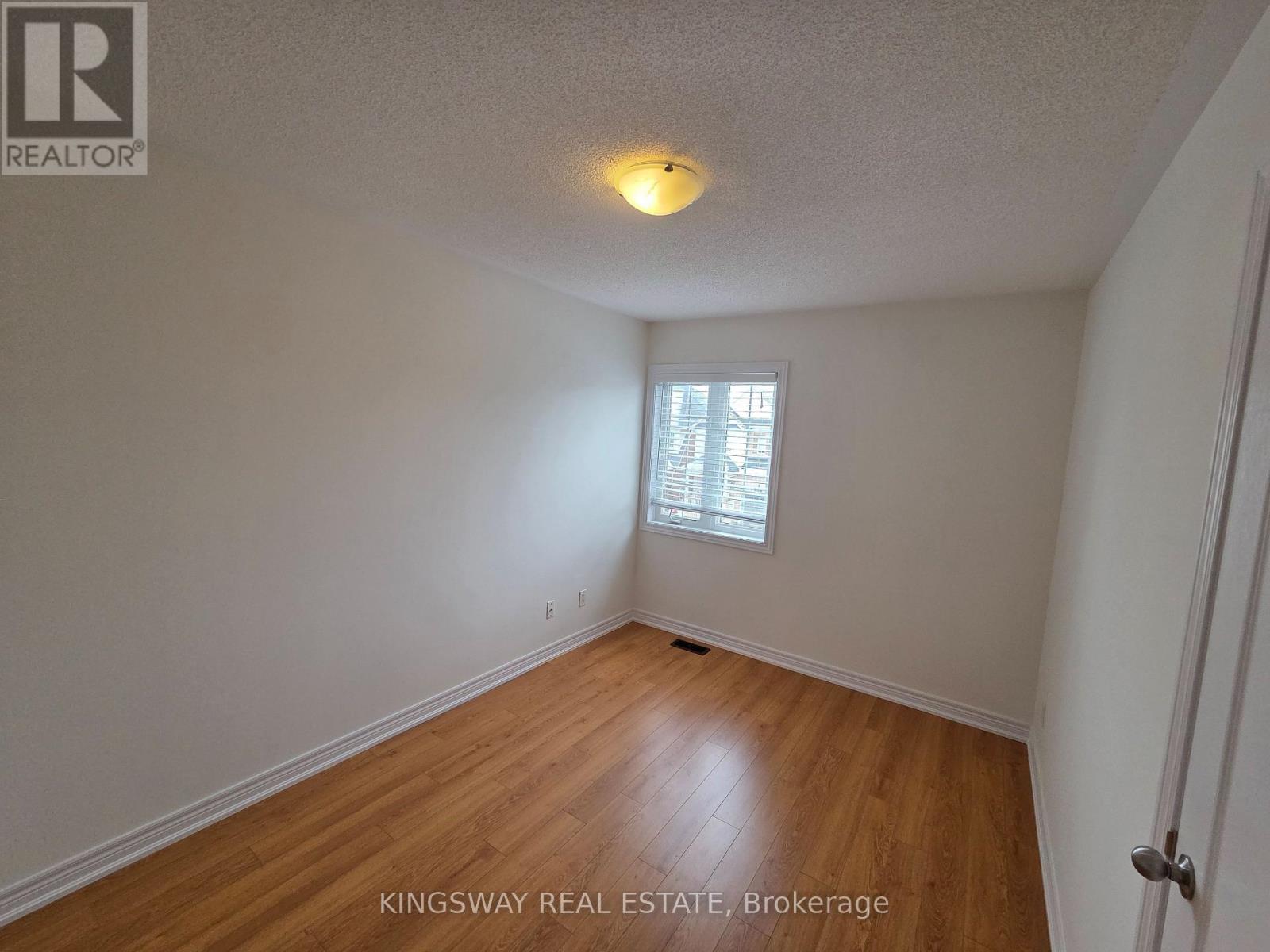 Upper - 839 Miltonbrook Crescent, Milton, Ontario  L9T 8N2 - Photo 32 - W12795020