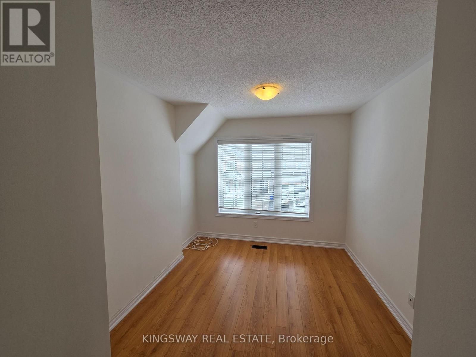 Upper - 839 Miltonbrook Crescent, Milton, Ontario  L9T 8N2 - Photo 35 - W12795020