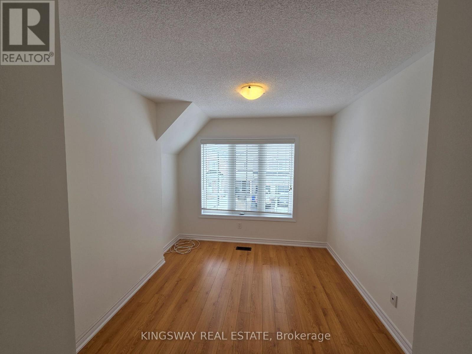 Upper - 839 Miltonbrook Crescent, Milton, Ontario  L9T 8N2 - Photo 37 - W12795020