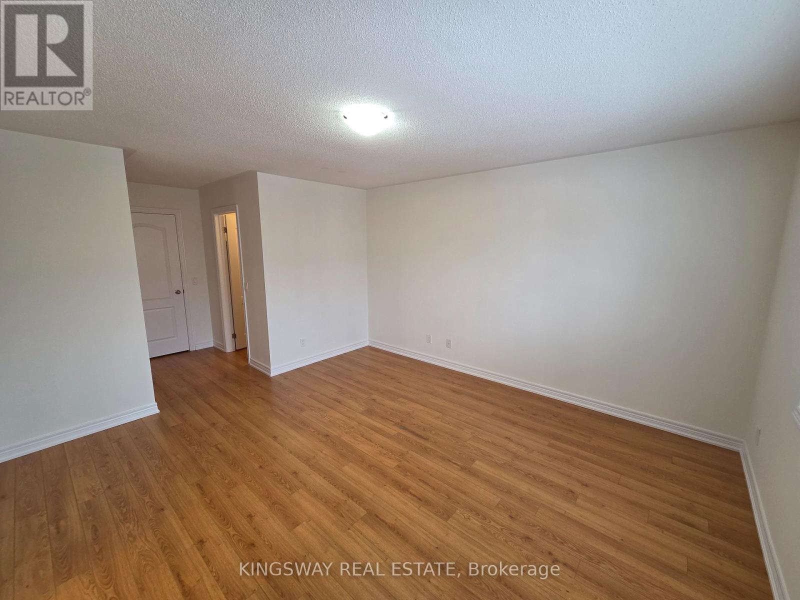 Upper - 839 Miltonbrook Crescent, Milton, Ontario  L9T 8N2 - Photo 18 - W12795020