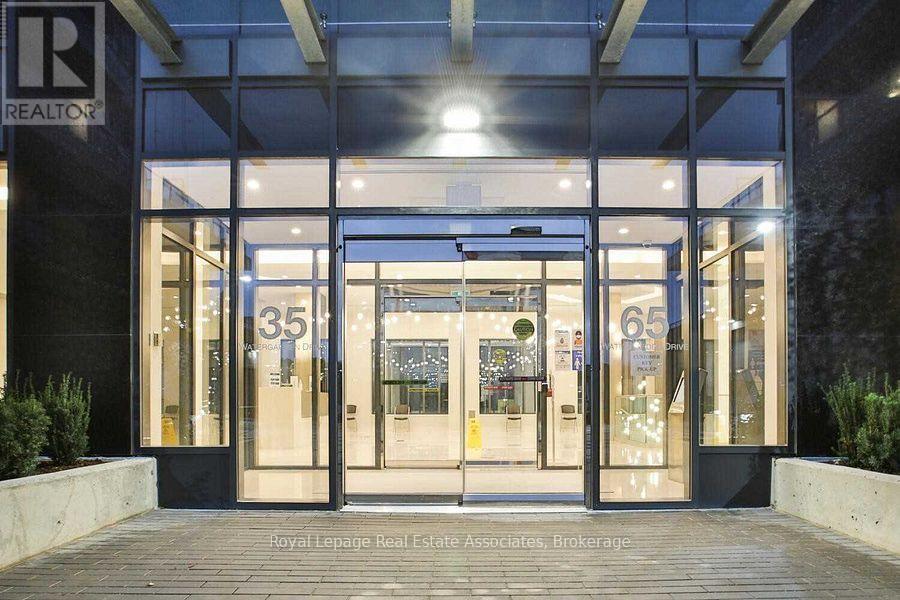 1302 - 65 Watergarden Drive, Mississauga, Ontario  L5R 0G9 - Photo 2 - W12803604