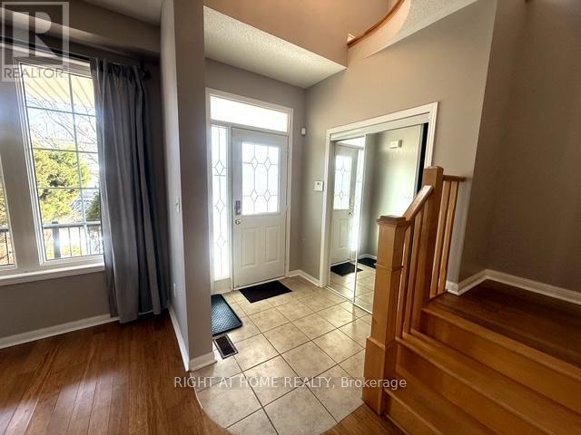 5923 Blue Spruce Avenue, Burlington, Ontario  L7L 6T3 - Photo 21 - W12803288