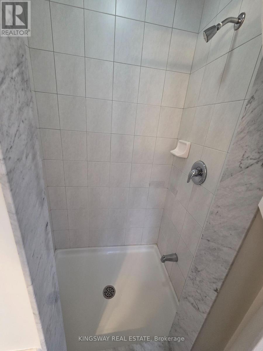 Upper - 839 Miltonbrook Crescent, Milton, Ontario  L9T 8N2 - Photo 24 - W12795020