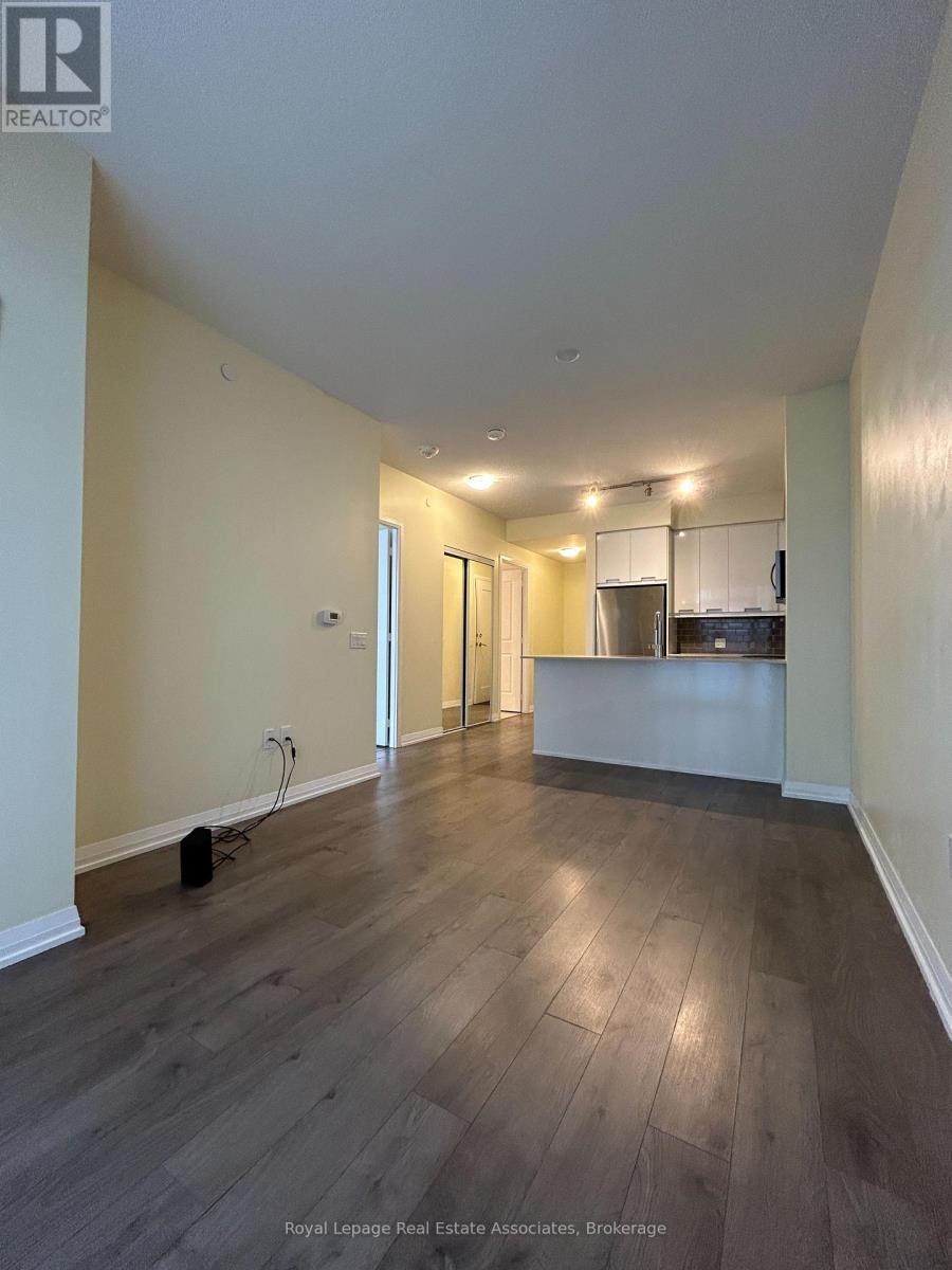 1302 - 65 Watergarden Drive, Mississauga, Ontario  L5R 0G9 - Photo 14 - W12803604