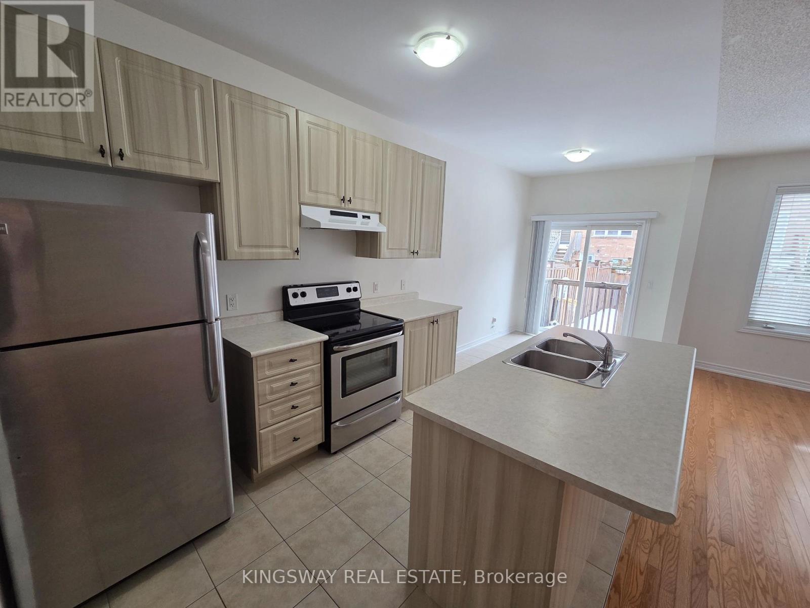 Upper - 839 Miltonbrook Crescent, Milton, Ontario  L9T 8N2 - Photo 13 - W12795020