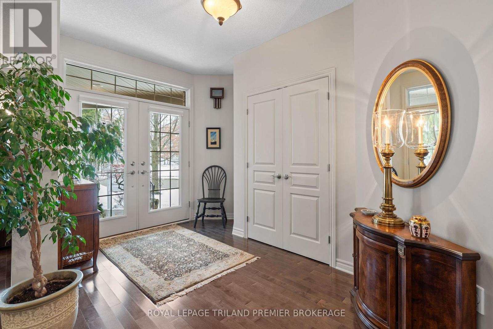 1303 Sandy Somerville Drive, London South, Ontario  N6K 5R4 - Photo 4 - X12757018