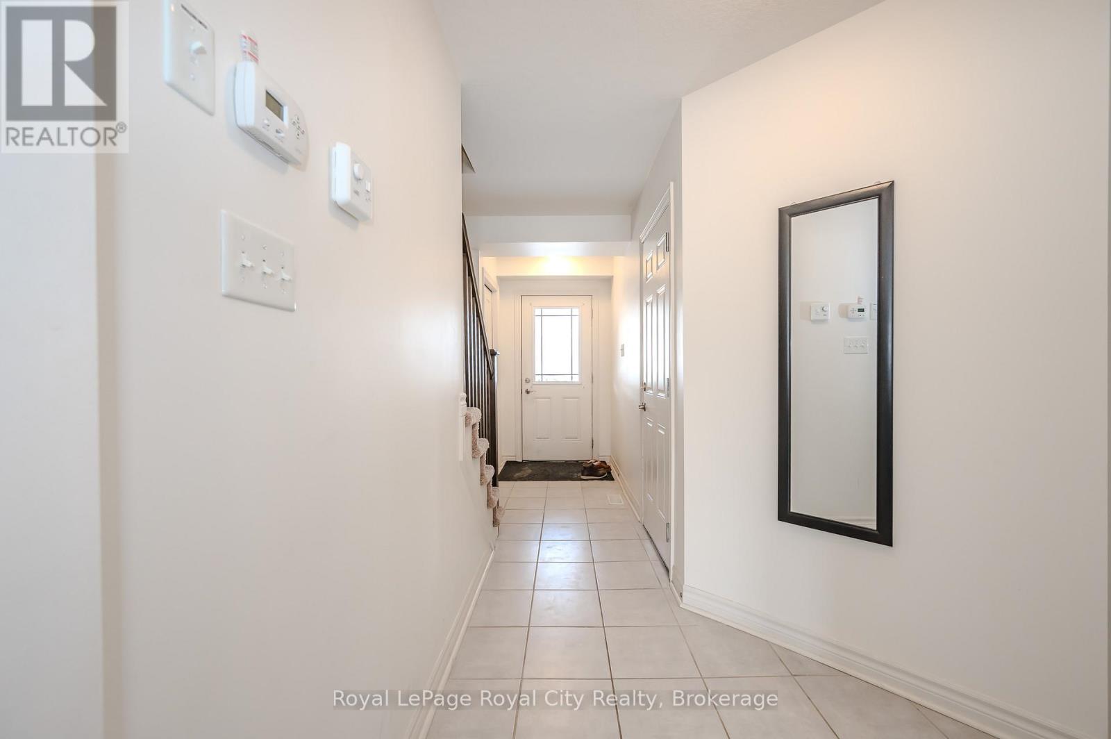 23 - 23 Kingsbury Square, Guelph, Ontario N1L 0K6 - Photo 5 - X12803706