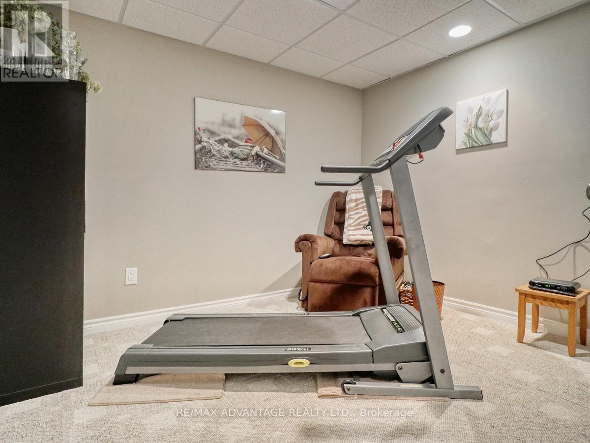 1849 Kyle Court, London North, Ontario  N6G 0A6 - Photo 43 - X12803784