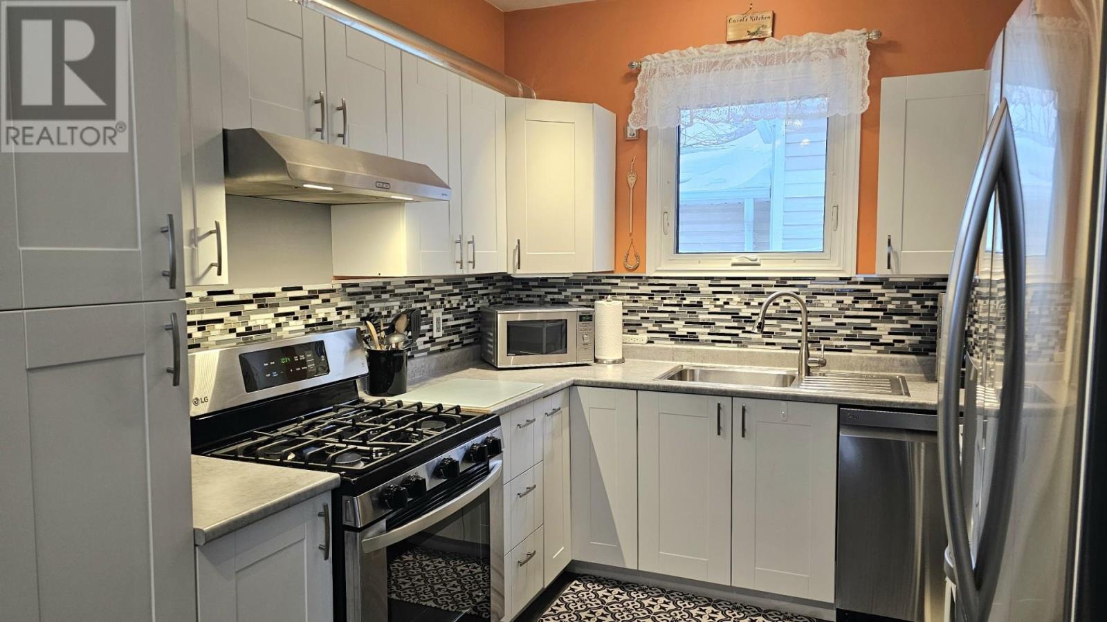 1208 Gore St W, Thunder Bay, Ontario  P7E 3T5 - Photo 6 - TB2600262