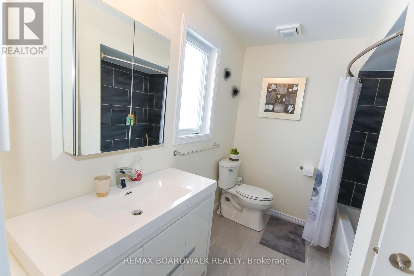 67 - 406 Valade Crescent, Ottawa, Ontario  K4A 2W2 - Photo 22 - X12803736