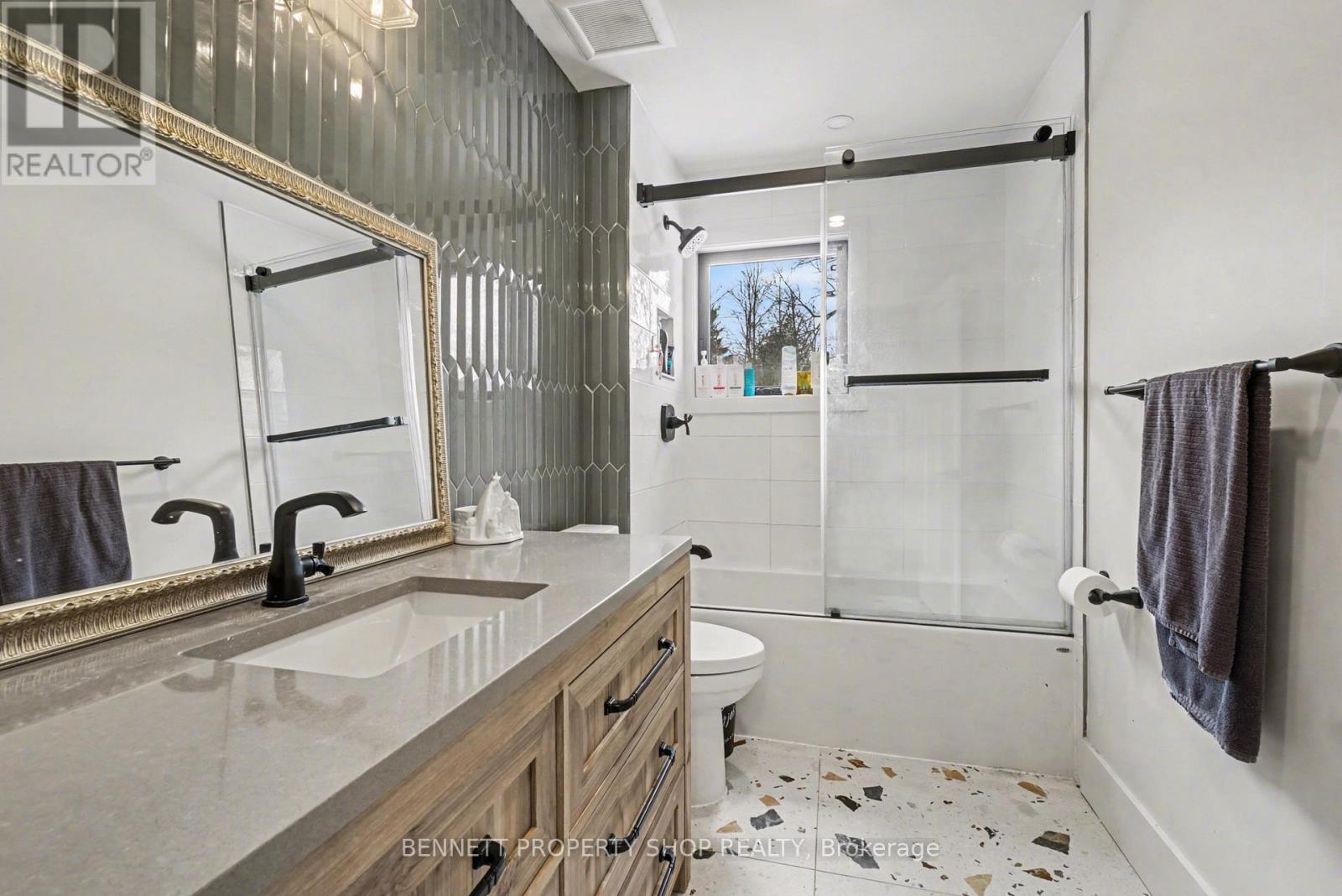 645 Canary Street, Ottawa, Ontario  K4B 1H3 - Photo 28 - X12803822