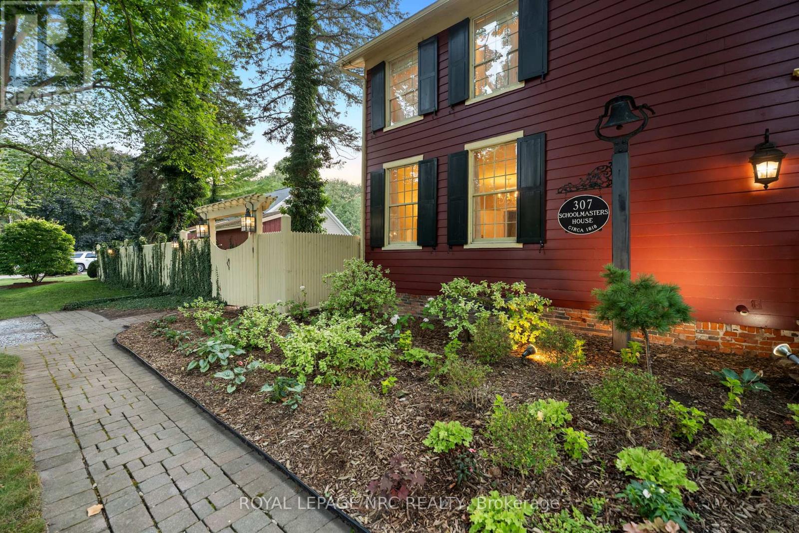 307 Mississagua Street, Niagara-On-The-Lake, Ontario  L0S 1J0 - Photo 2 - X12803724