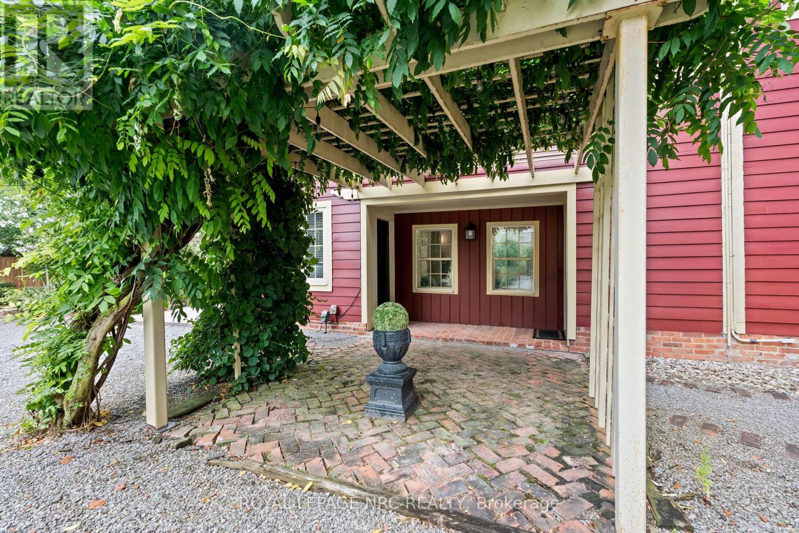 307 Mississagua Street, Niagara-On-The-Lake, Ontario  L0S 1J0 - Photo 40 - X12803724