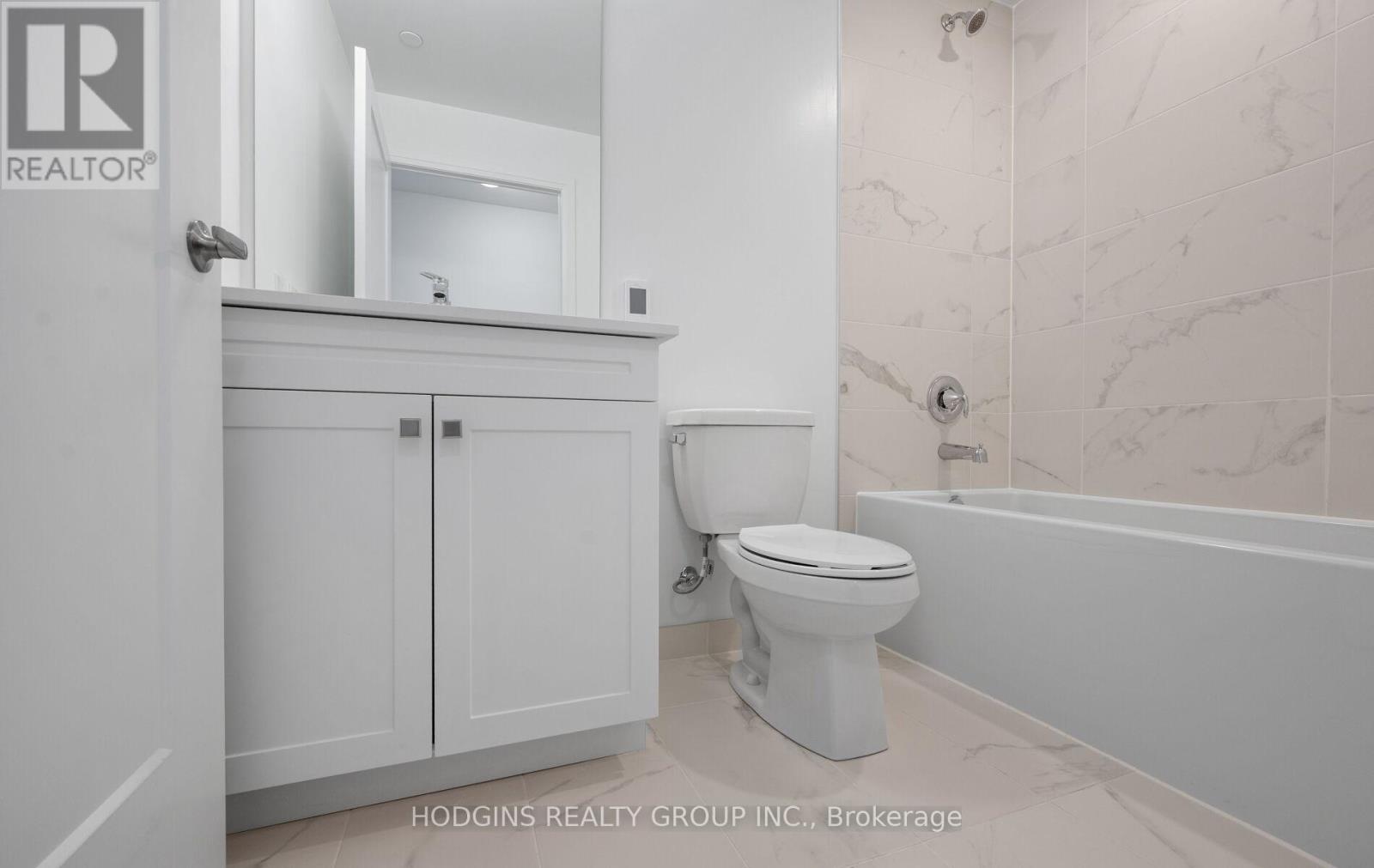 Lph 1801 - 1035 Southdown Road, Mississauga, Ontario L5J 0A3 - Photo 32 - W12769388