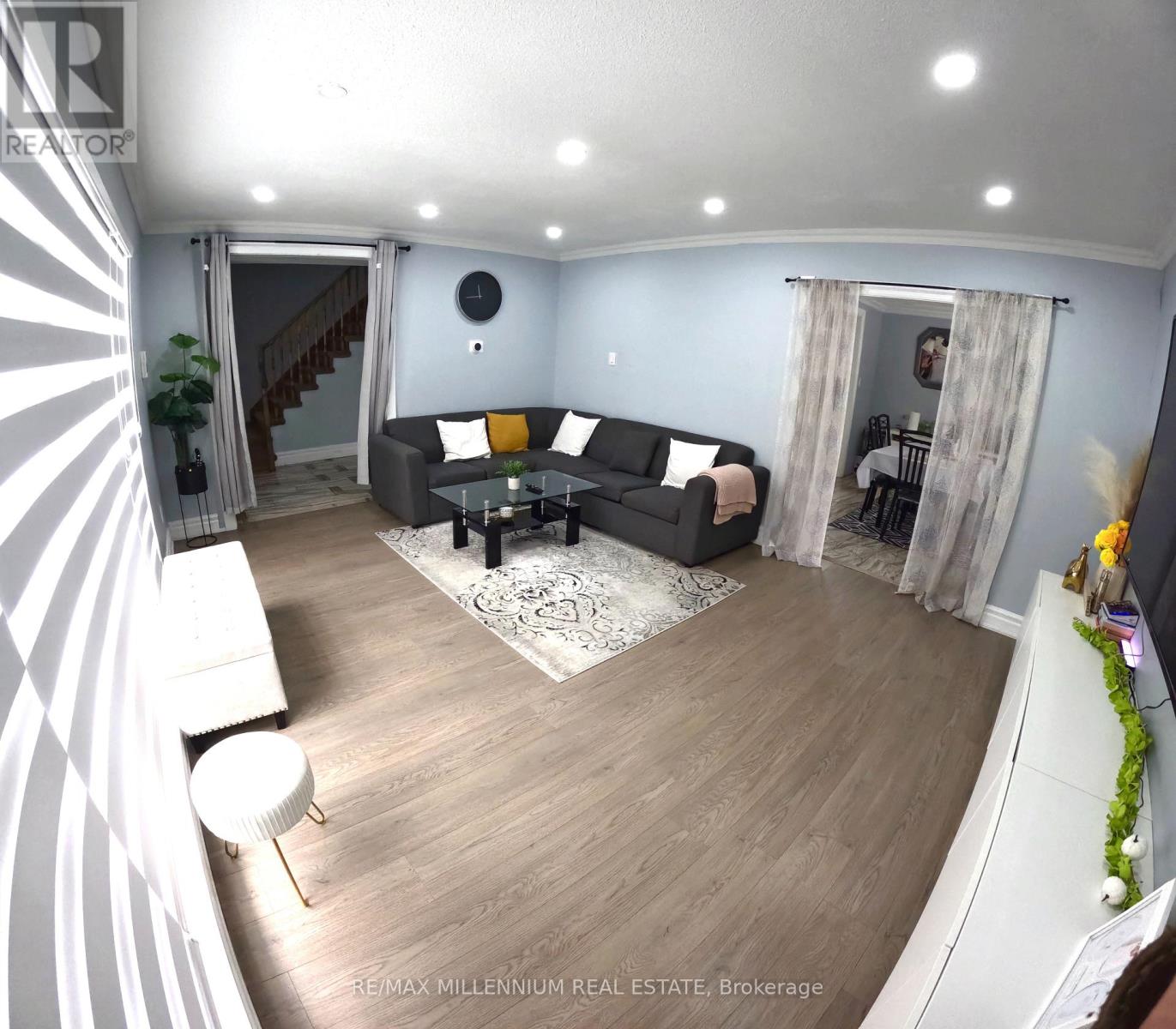 84 Dorset Drive S, Brampton, Ontario  L6T 2Y9 - Photo 5 - W12789804