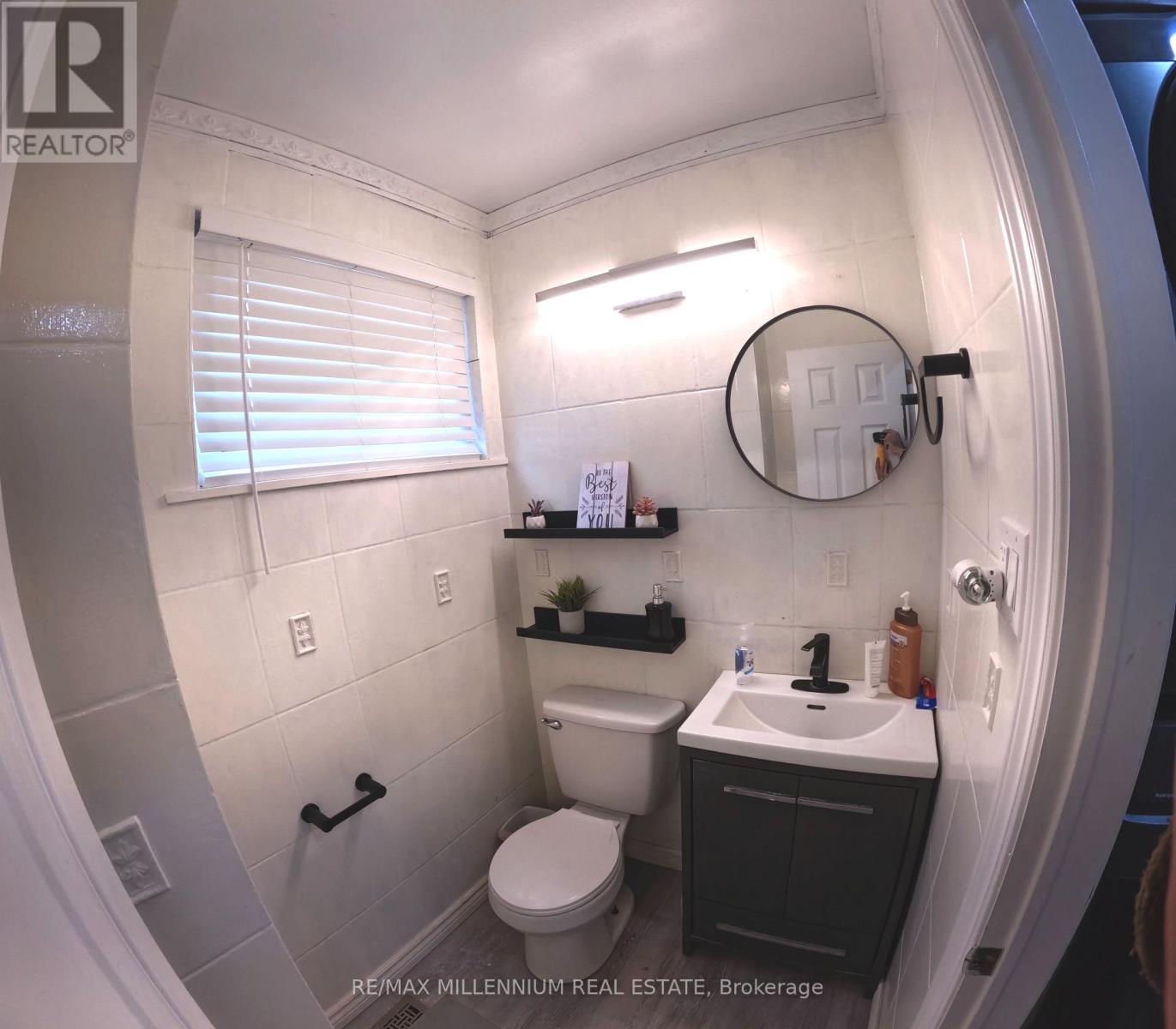 84 Dorset Drive S, Brampton, Ontario  L6T 2Y9 - Photo 11 - W12789804