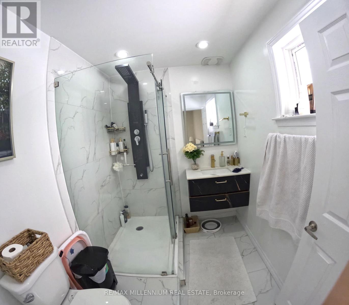 84 Dorset Drive S, Brampton, Ontario  L6T 2Y9 - Photo 19 - W12789804