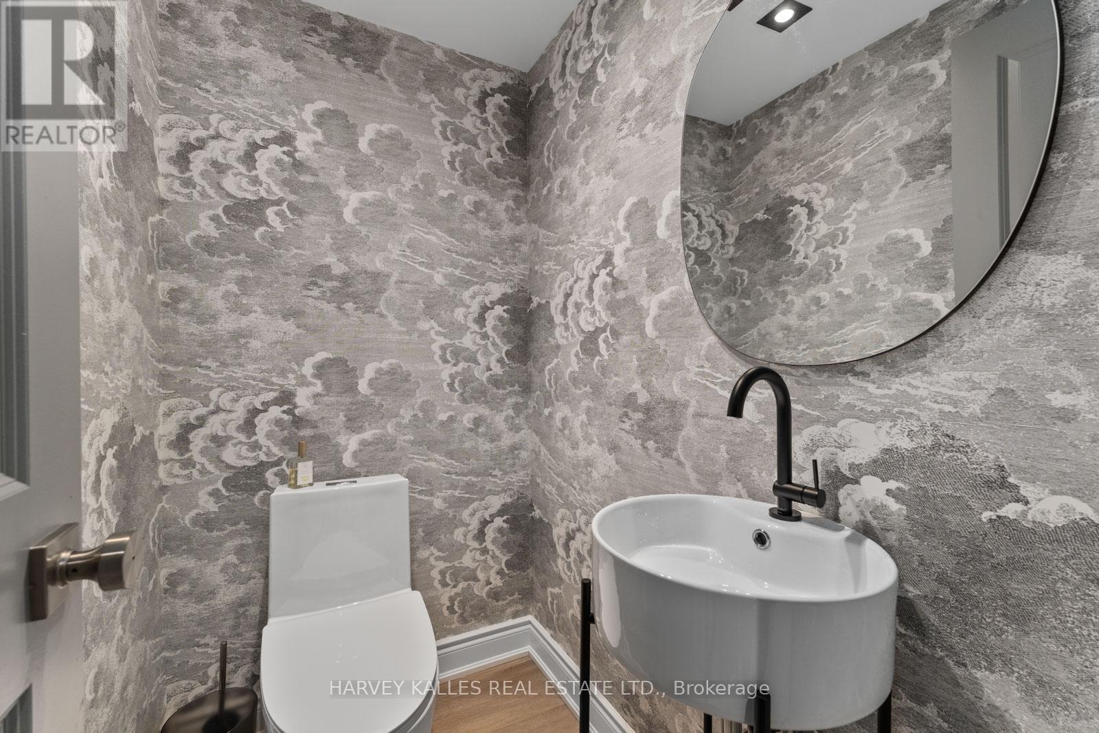 20 - 80 Daisy Avenue, Toronto, Ontario  M8W 0B7 - Photo 7 - W12803182