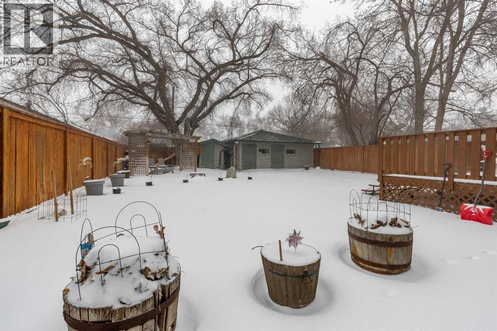 819 8 Street S, Lethbridge, Alberta  T1J 2K6 - Photo 30 - A2286989