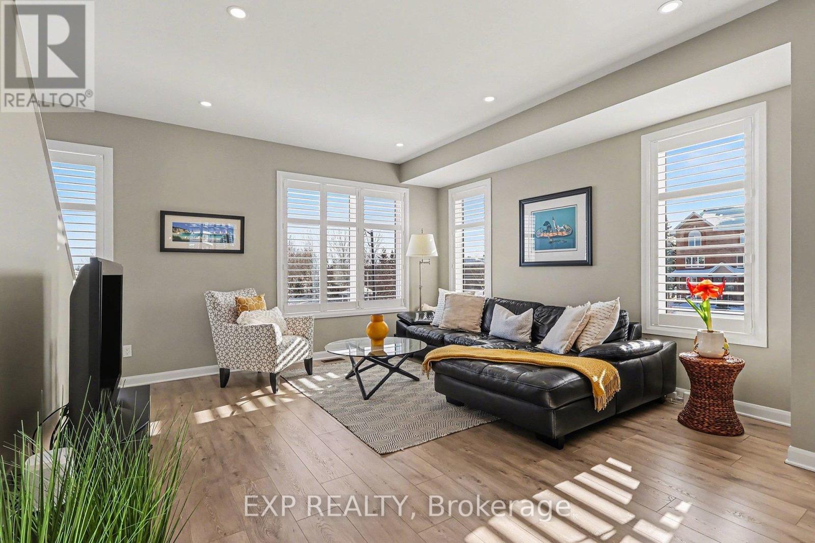 401 Aquaview Drive, Ottawa, Ontario  K4A 5K6 - Photo 5 - X12799372