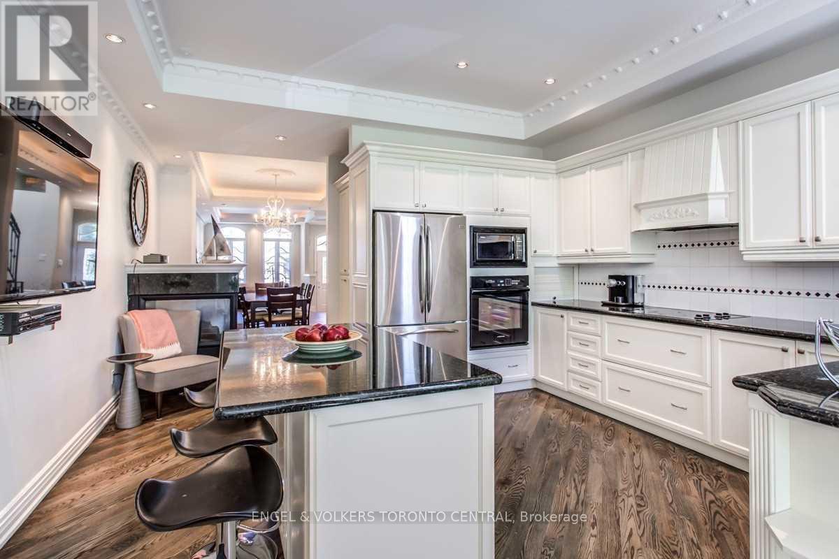405 Bedford Park Avenue, Toronto, Ontario  M5M 1J9 - Photo 9 - C12803782