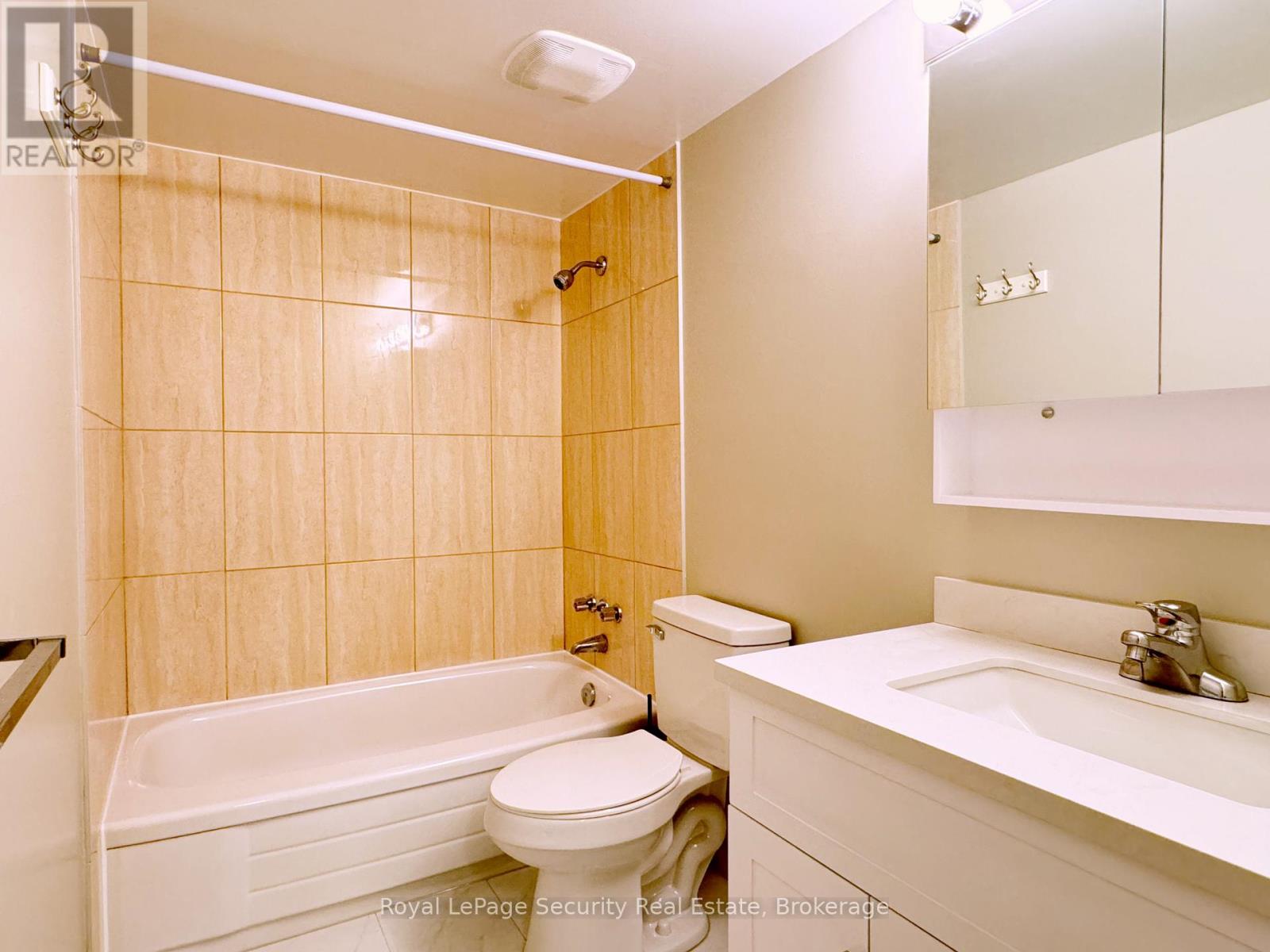 304 - 696 St Clair Avenue W, Toronto, Ontario  M6C 1B1 - Photo 9 - C12803794