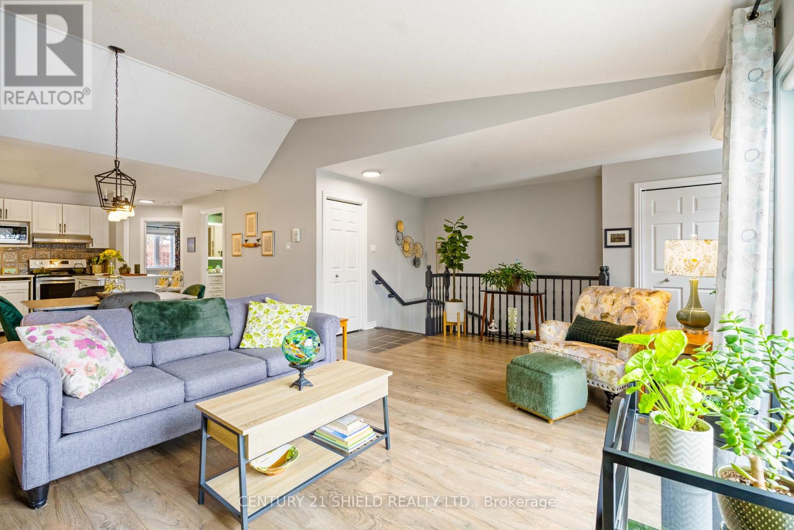 213 - 226 First Street E, Cornwall, Ontario  K6H 0G2 - Photo 11 - X12803818