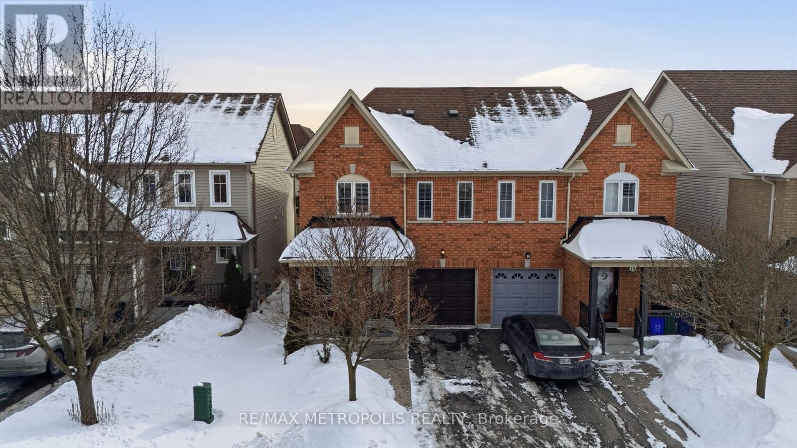 15 Boyd Crescent, Ajax, Ontario  L1Z 1Y3 - Photo 2 - E12803714