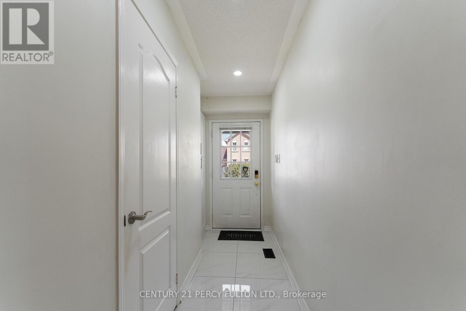 Main - 2 Stokes Drive, Ajax, Ontario  L1Z 1Y2 - Photo 3 - E12803774