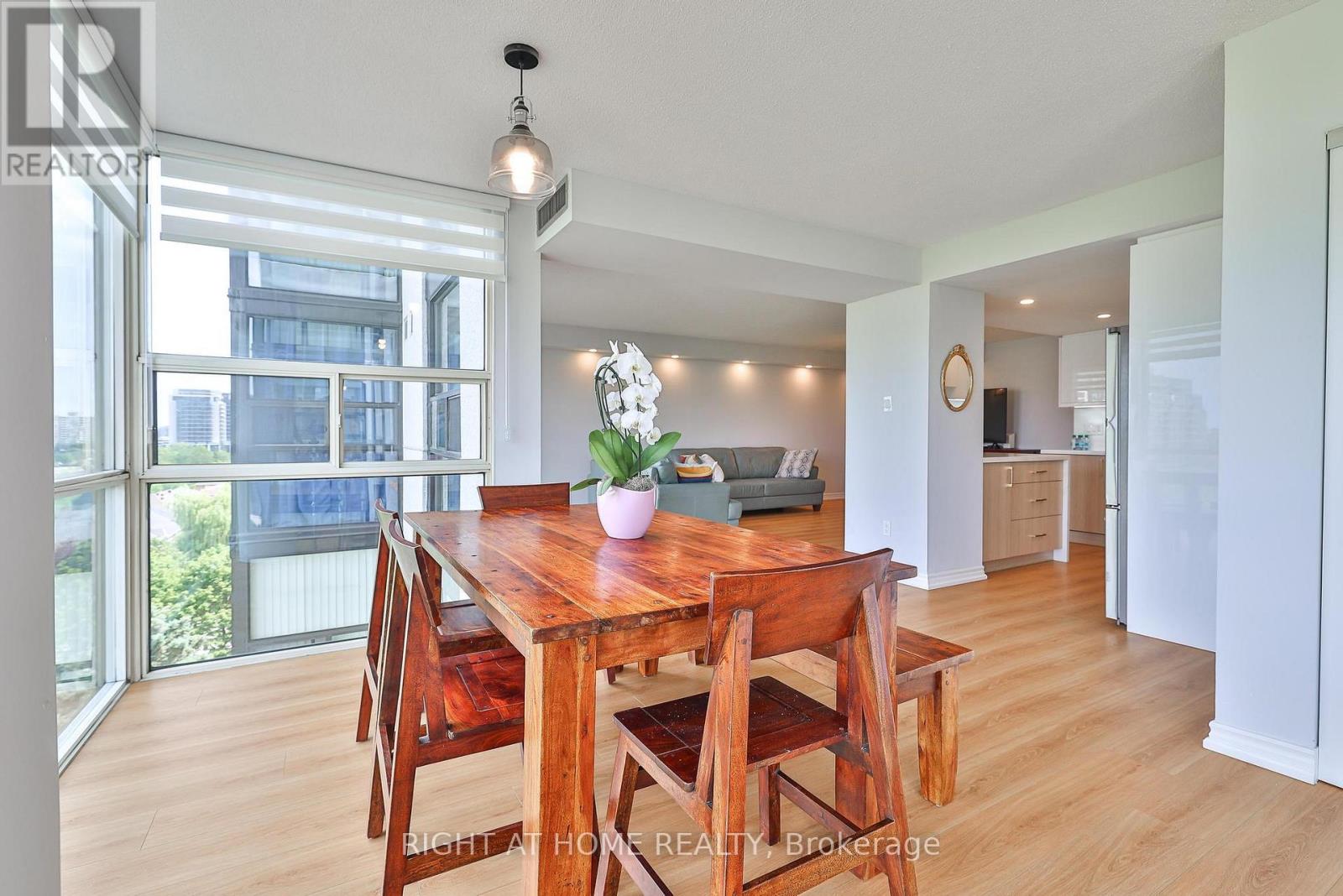 802 - 30 Harding Boulevard W, Richmond Hill, Ontario  L4C 9M3 - Photo 15 - N12472566