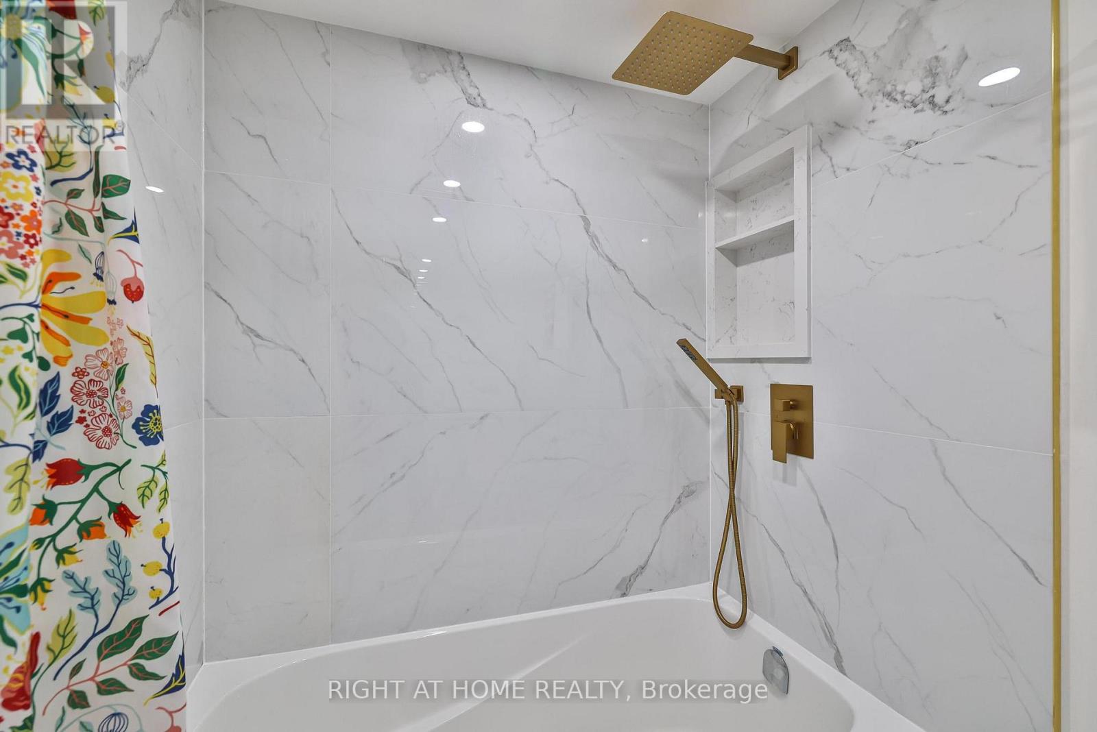 802 - 30 Harding Boulevard W, Richmond Hill, Ontario  L4C 9M3 - Photo 23 - N12472566