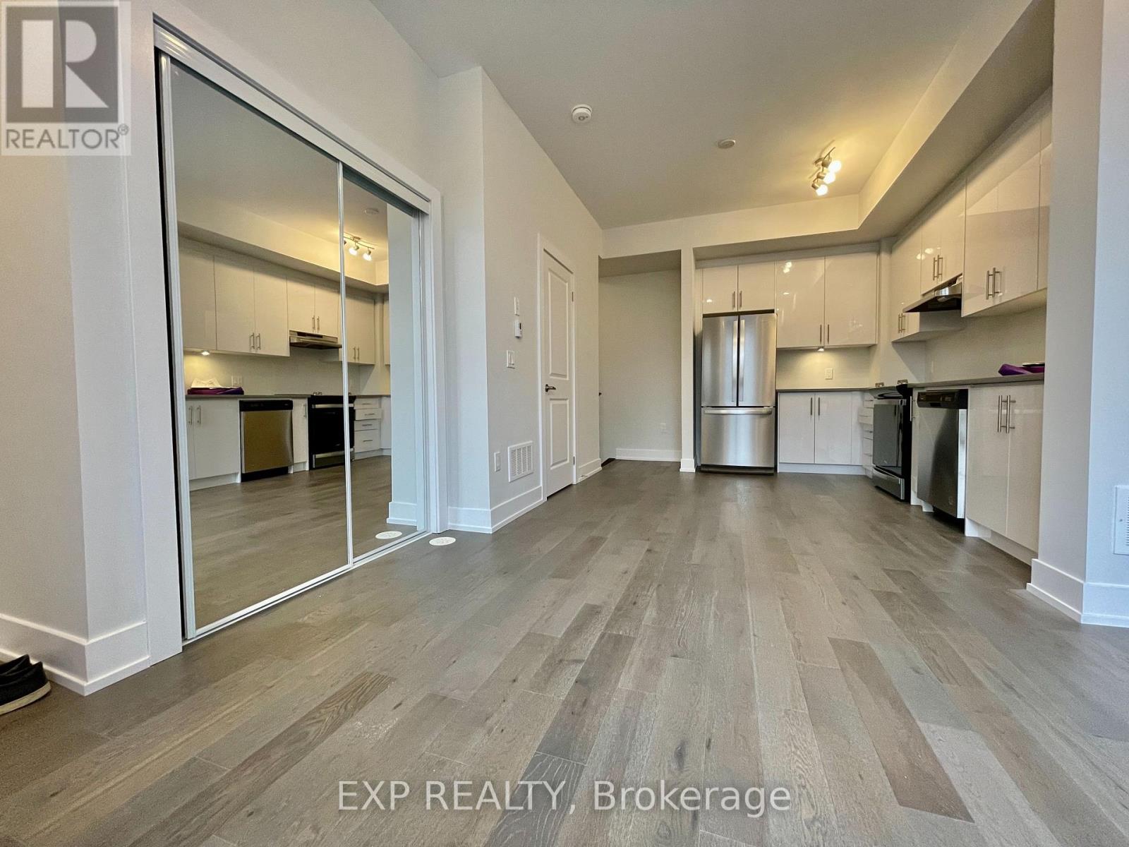 145 - 9580 Islington Avenue, Vaughan, Ontario  L4H 5E8 - Photo 2 - N12803788