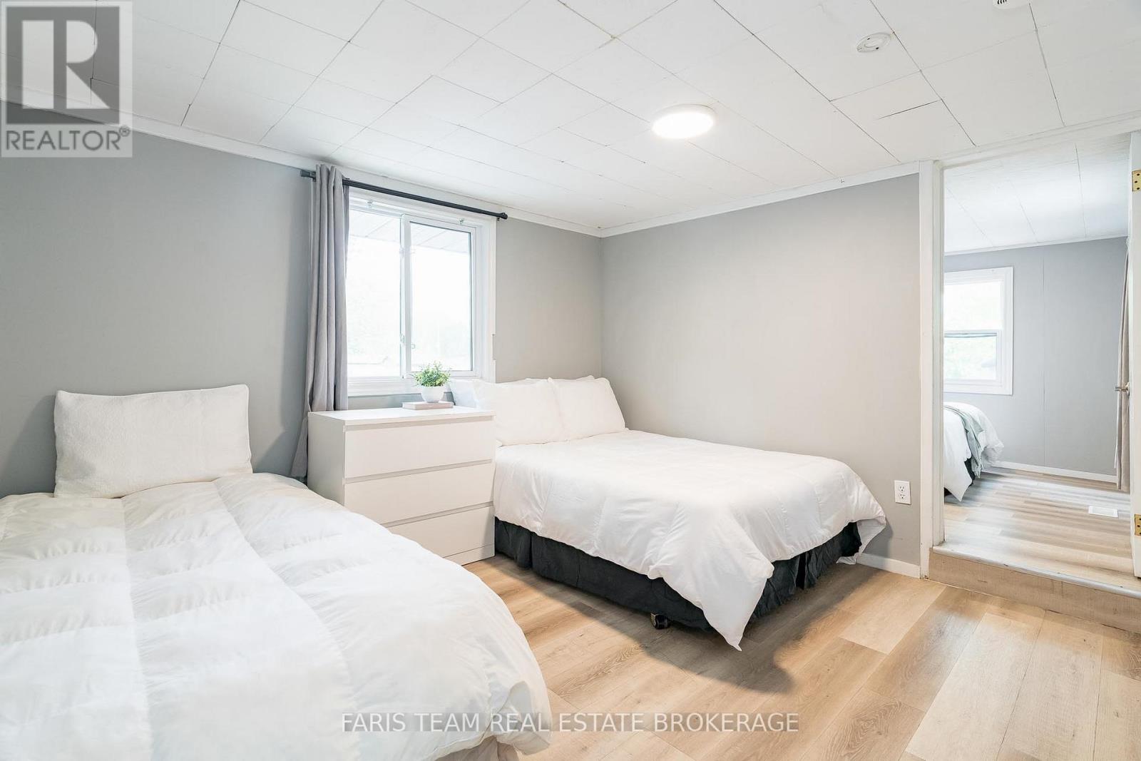 113 River Road E, Wasaga Beach, Ontario  L9Z 2L4 - Photo 16 - S12803678