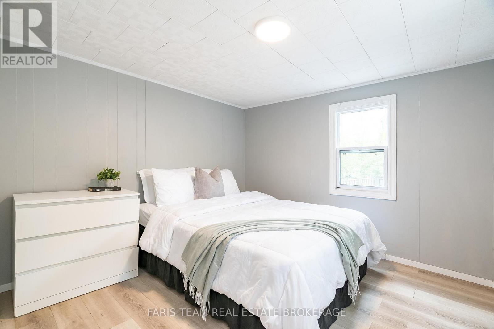 113 River Road E, Wasaga Beach, Ontario  L9Z 2L4 - Photo 17 - S12803678