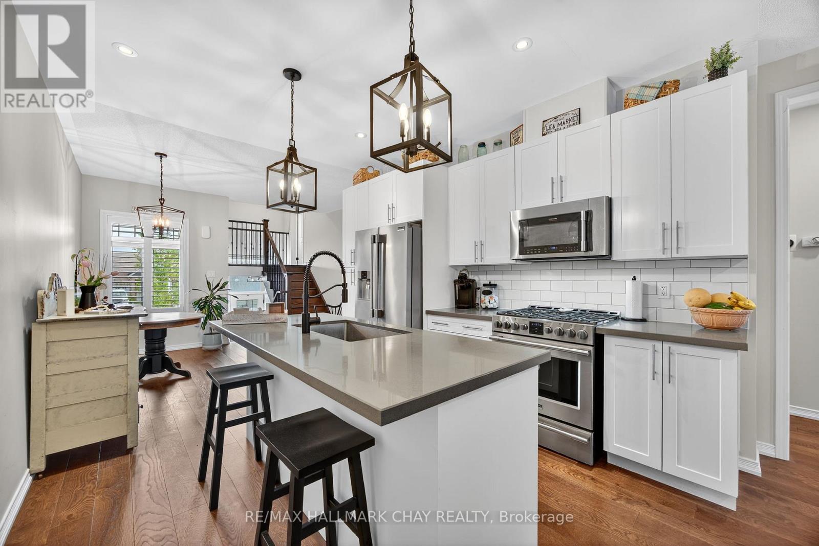 118 Isabella Drive, Orillia, Ontario  L3V 8K7 - Photo 4 - S12803780