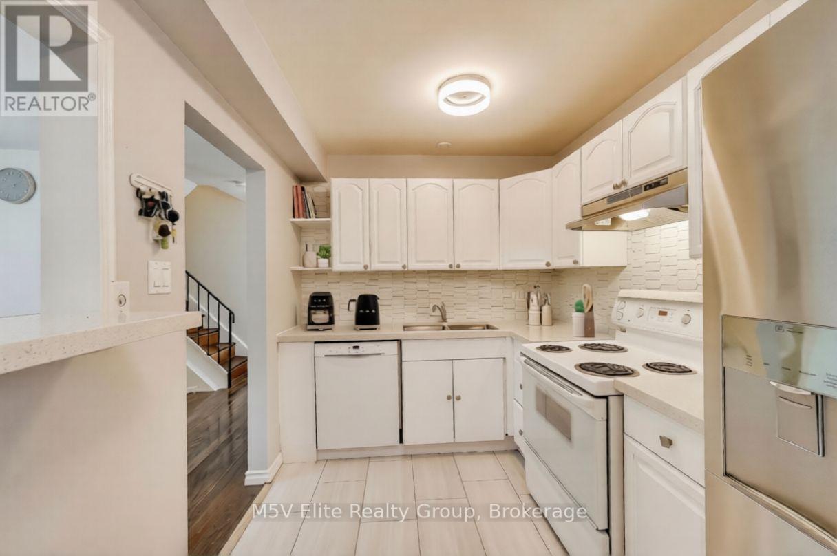 2 - 105 Dovedale Drive, Whitby, Ontario  L1N 1Z7 - Photo 11 - E12801448