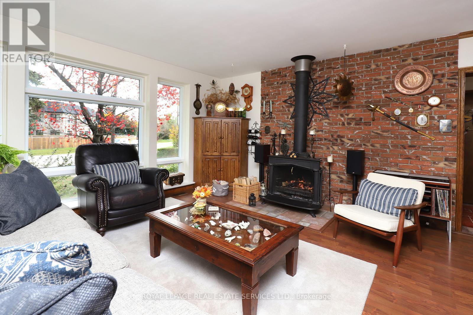 167 Oliver Place, Oakville, Ontario  L6H 1K9 - Photo 6 - W12803670