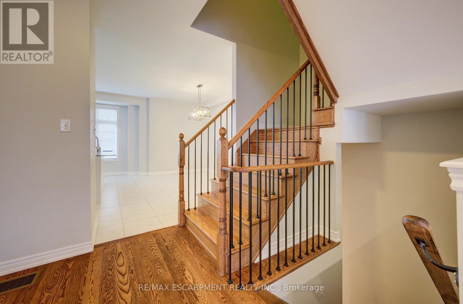 2285 Khalsa Gate, Oakville, Ontario  L6M 1P4 - Photo 16 - W12803676