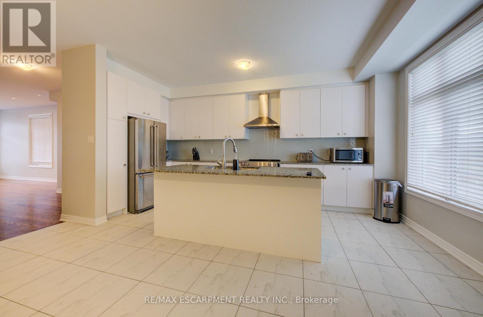 2285 Khalsa Gate, Oakville, Ontario  L6M 1P4 - Photo 19 - W12803676