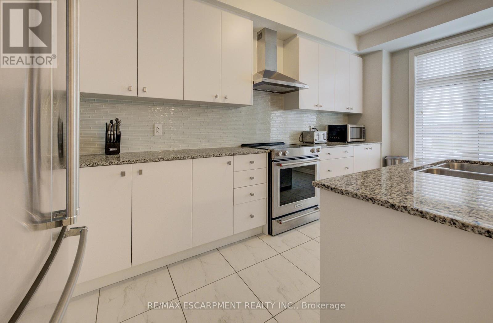 2285 Khalsa Gate, Oakville, Ontario  L6M 1P4 - Photo 24 - W12803676